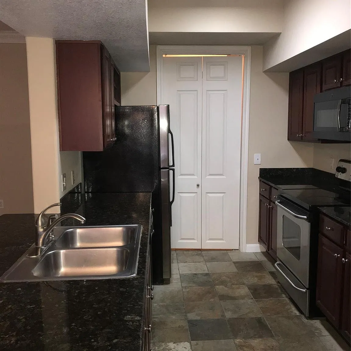 2 bed, 2.0 bath, 1310 sqft, $1,750 — Photo 1