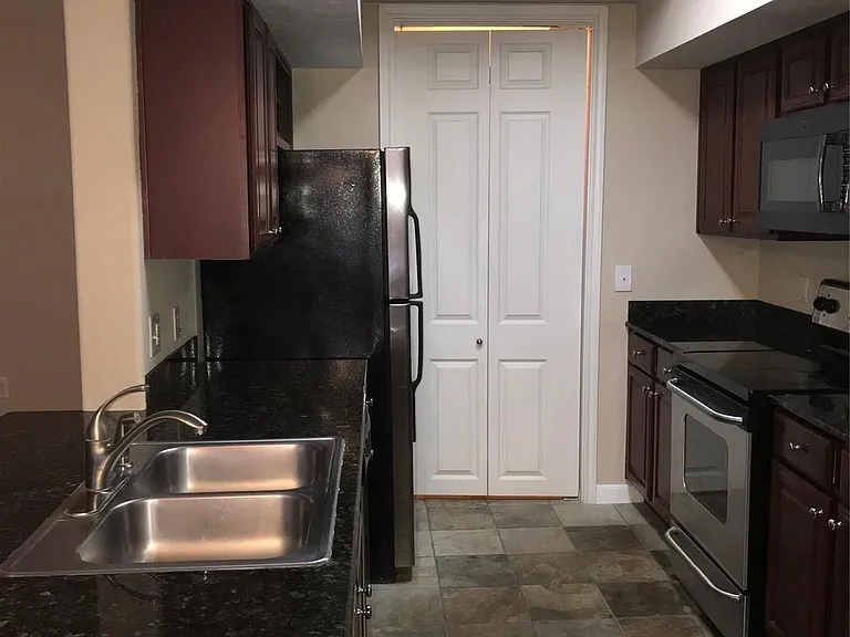 7575 Kirby Dr #2403 — Photo 1