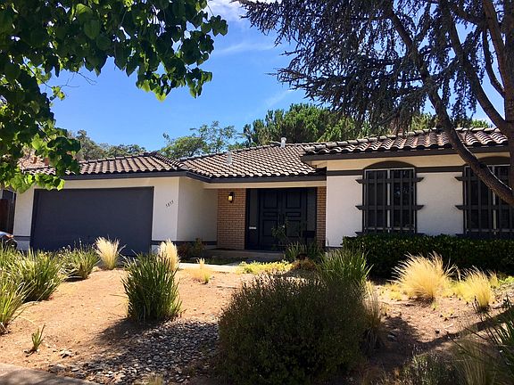 2nd image of 5855 Pilar Ct