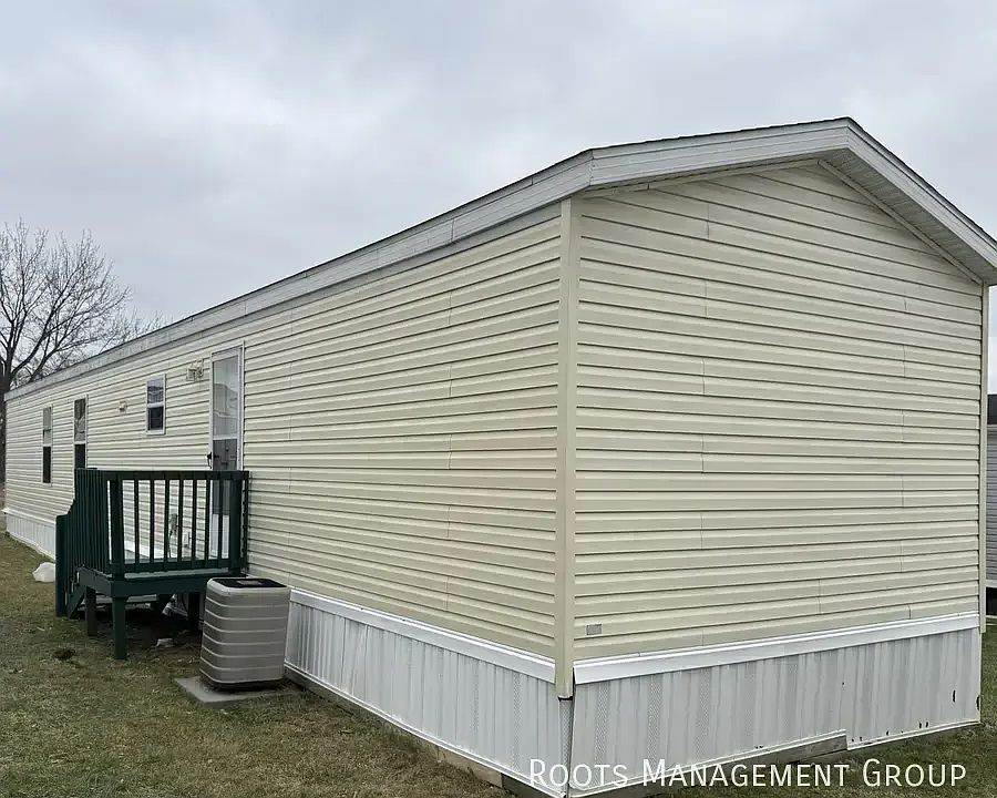 1st image of 187 Hawk Dr #187
