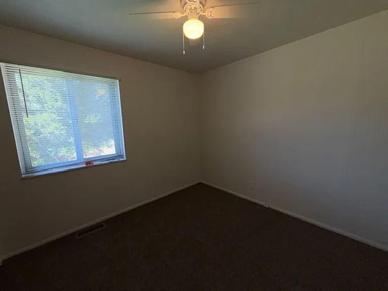 153 Willis Ave — Photo 5