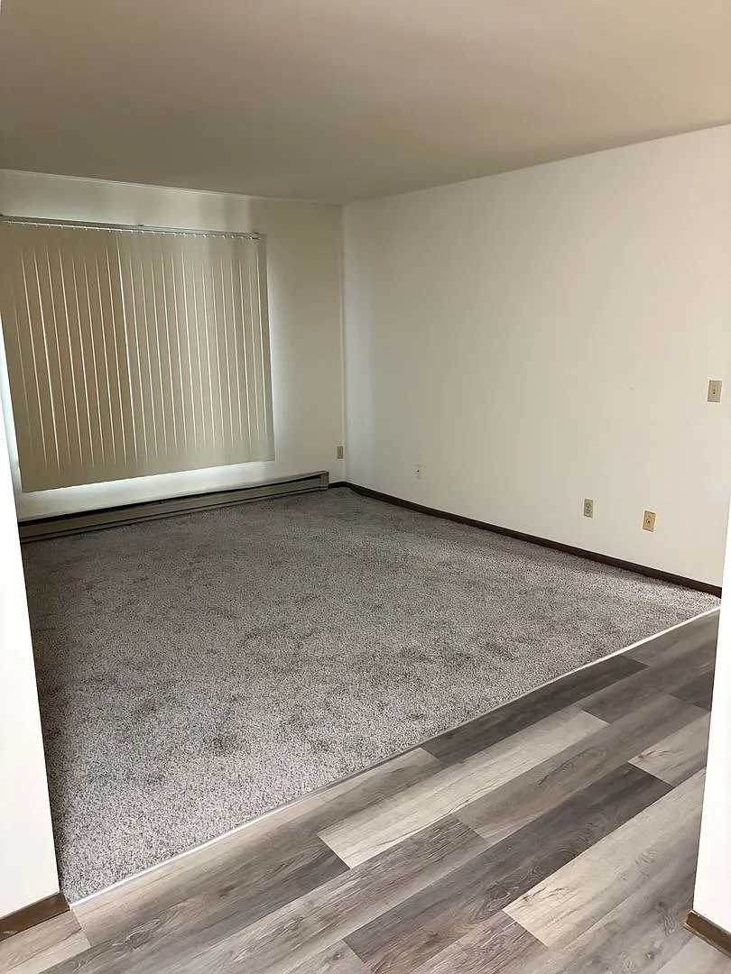 Evergreen Apartments of Hartford, LLC — Photo 4