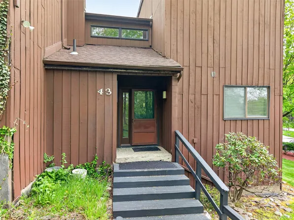 43 Redwood Drive, Highland Mills, NY 10930