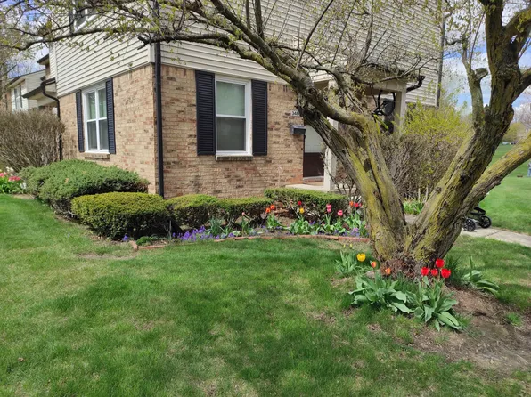 3486 Burbank Dr, Ann Arbor, MI 48105