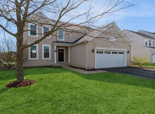 1104 Hummingbird Cir, Joliet, IL 60431