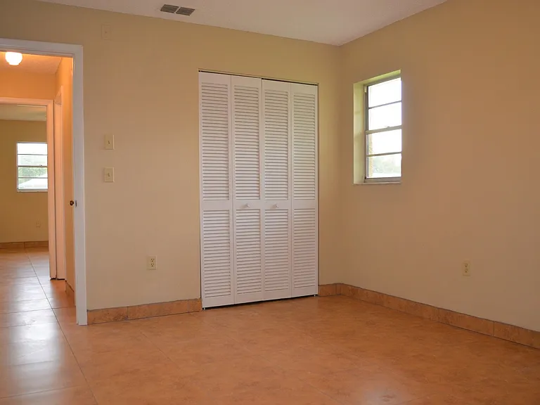 4413 Quintara St — Photo 11