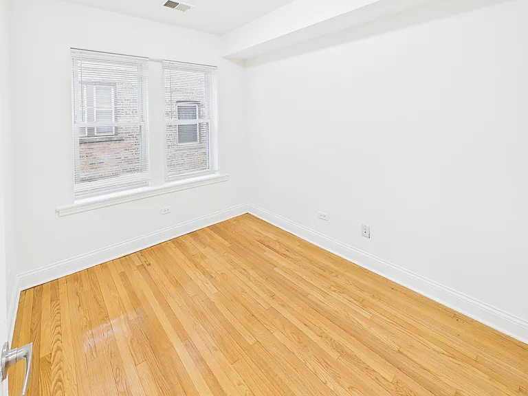 7403 N Hoyne Ave #2 — Photo 16