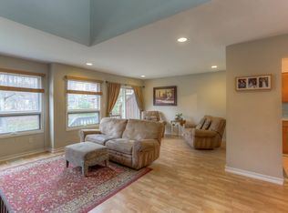 38 Bond St, Bridgewater, NJ 08807