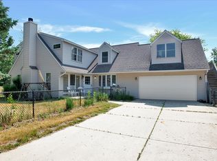 313 West St, Geneva, IL 60134