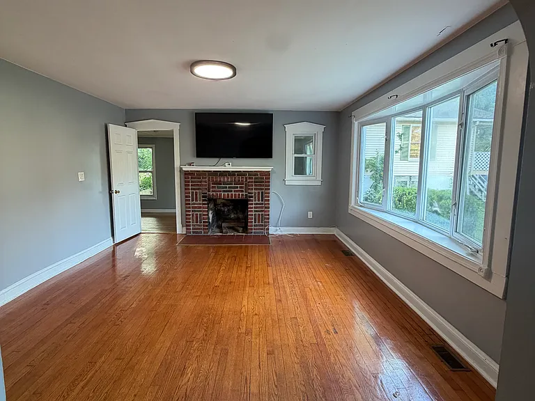 4905 Fox St — Photo 8