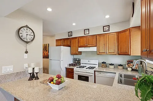 Sycamore Terrace Apartments Photo 1