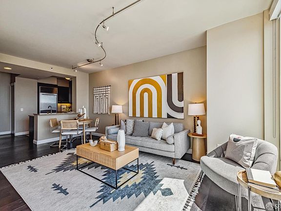 3rd image of 425 1st St Unit 3505
