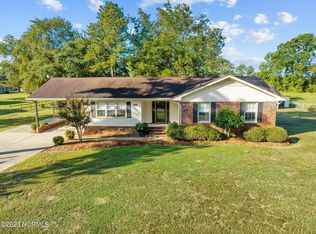 2114 Westwood Dr, Kinston, NC 28504