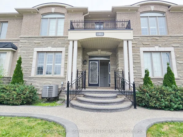2 Buchanan Cres, Brampton, ON L6X 0Z3