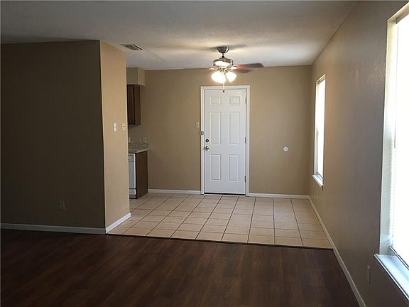 3rd image of 4811 S 6th St