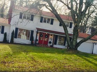 3255 Nottingham Dr, Pittsburgh, PA 15235