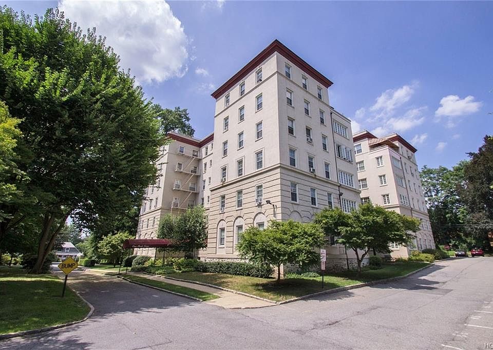 1st image of 1 Park Ln APT 5B