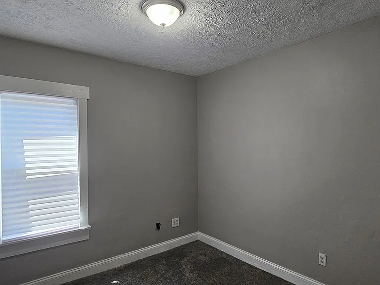 9710 Easton Ave — Photo 28