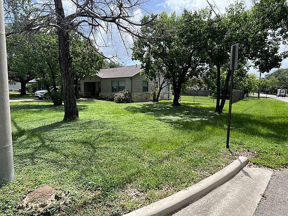 3rd image of 500 Brooks Ave