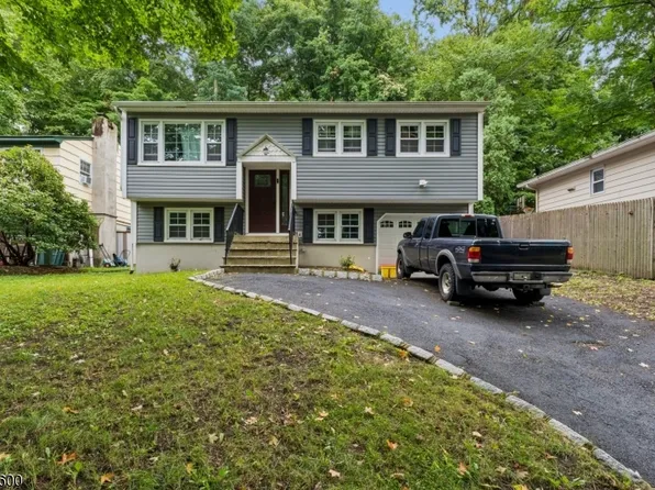 560 Dell Rd, Roxbury Twp., NJ 07850