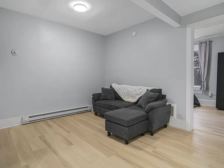 104 Harvard Pl — Photo 195