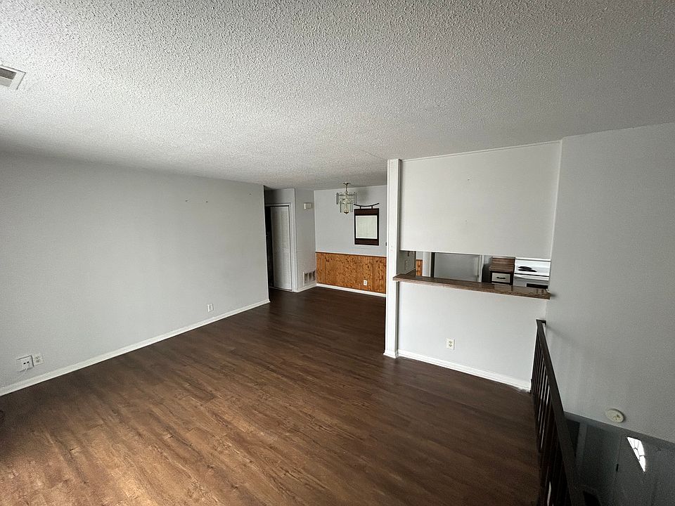 1st image of 3251 Lupine Dr