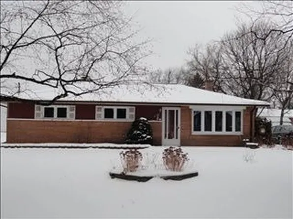 5139 Kenora Dr, Saginaw, MI 48604
