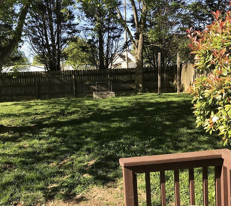 1st image of 1596 Birchwood Cir