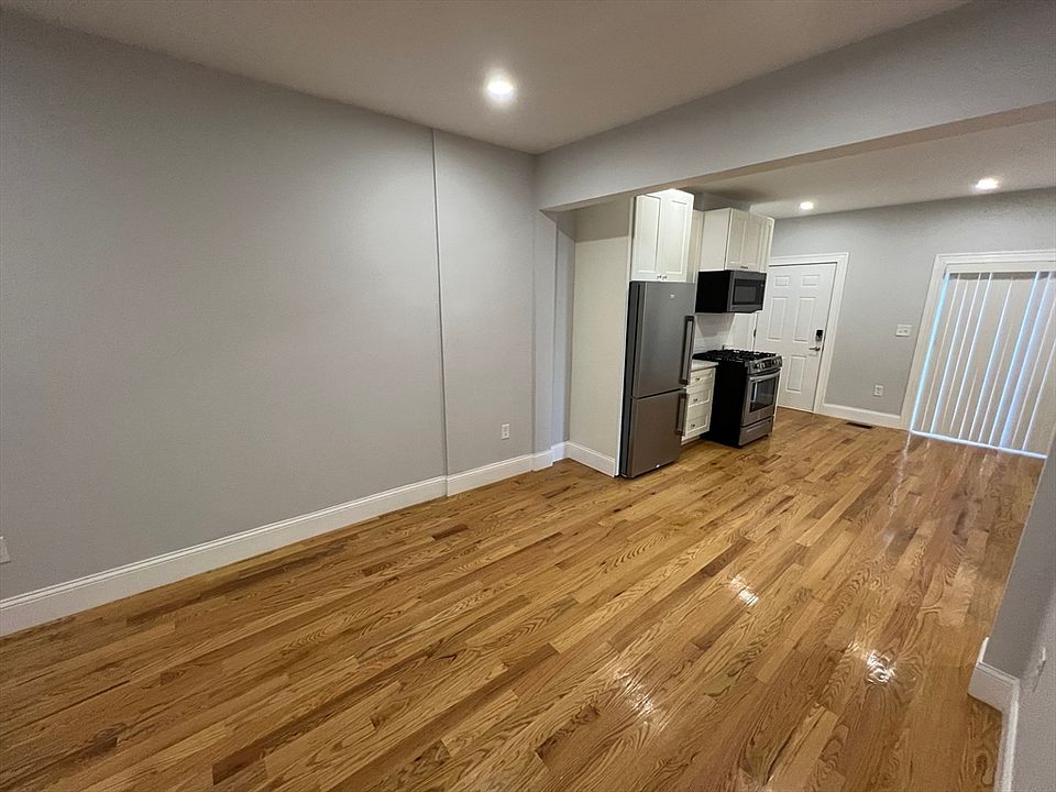 1st image of 374 Oxford St #2E