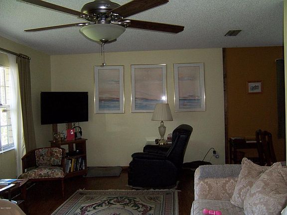 2nd image of 93 Woodlake Dr