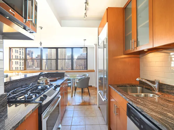 239 East 79th Street image 3 of 11