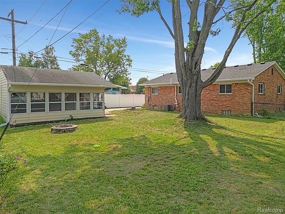 2nd image of 22 W Braman Ave
