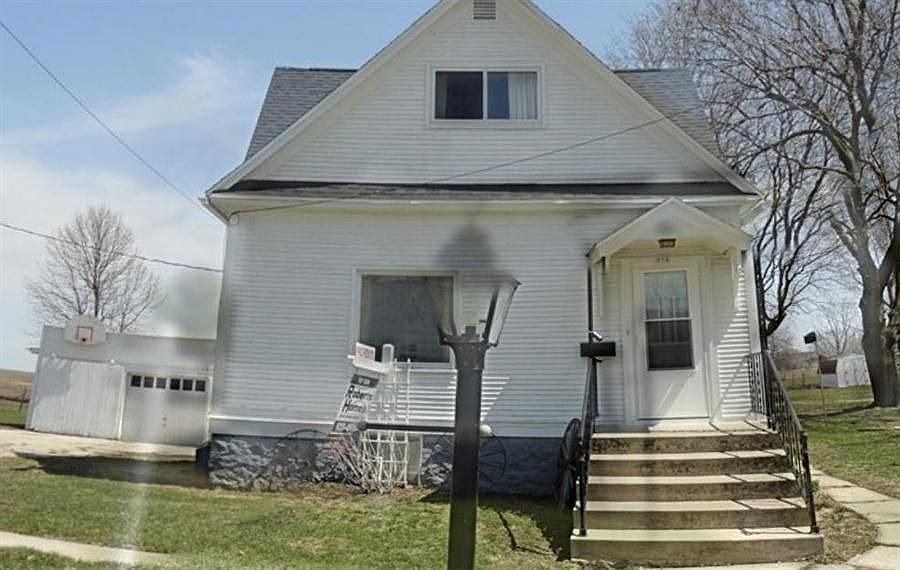 958 N Water St, Lomira, WI 53048 Zillow