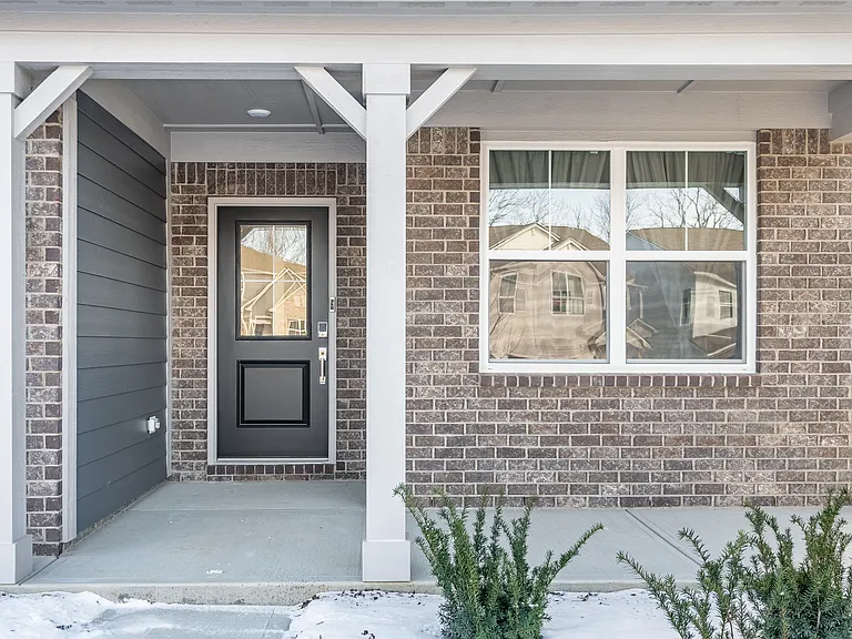 6261 Balsam Ct — Photo 4