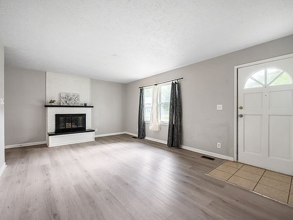 3rd image of 3710 Erin Dr