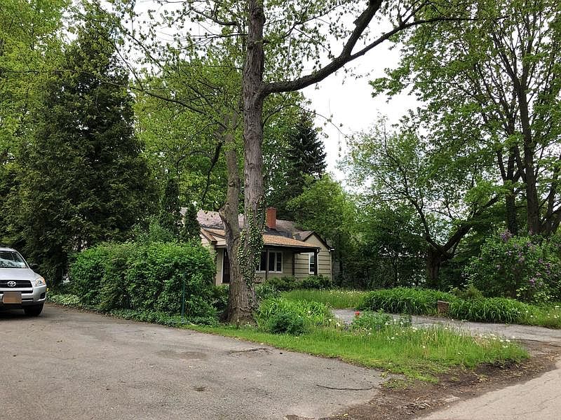 2nd image of 210 David Ave