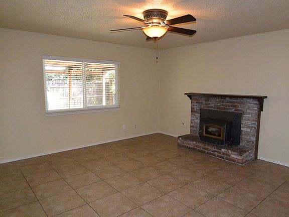2nd image of 3514 W Laurel Ave