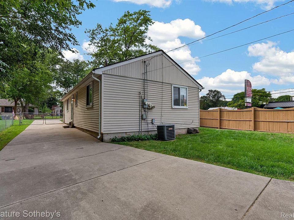 1505 Wilmot St, photo 10