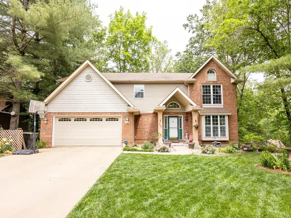 208 Clearwater Dr, Belleville, IL 62220