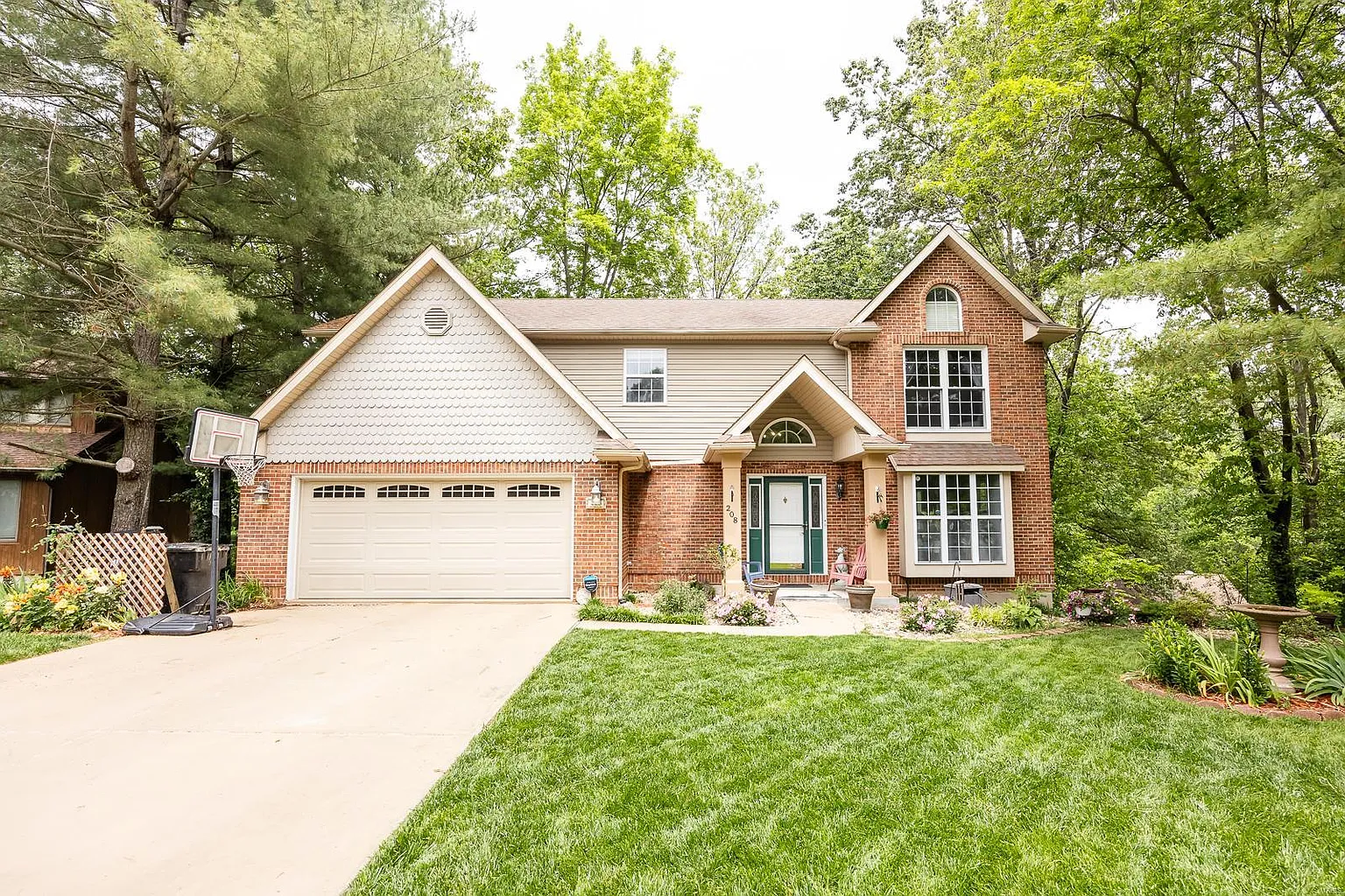 208 Clearwater Dr photo 1
