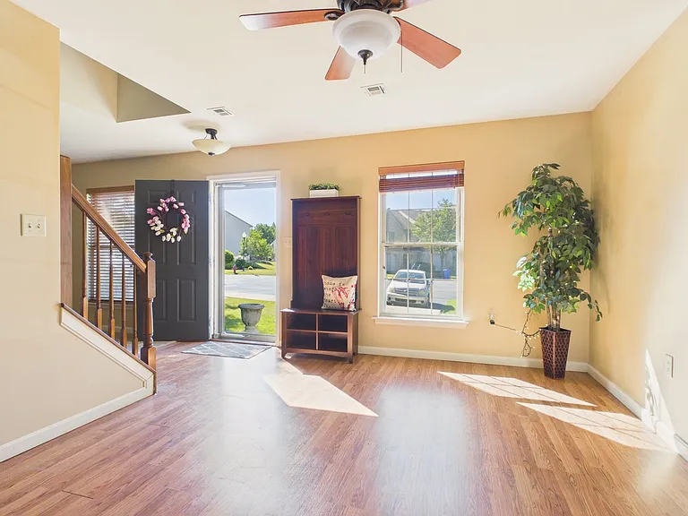 413 Waverly Rd — Photo 3