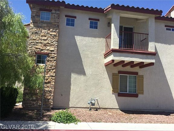 2nd image of 5985 Nuevo Leon St Unit 4