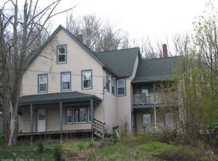 305 School St, Putnam, CT 06260