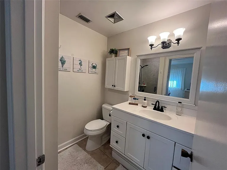 1907 Canterbury Ln #10 — Photo 17