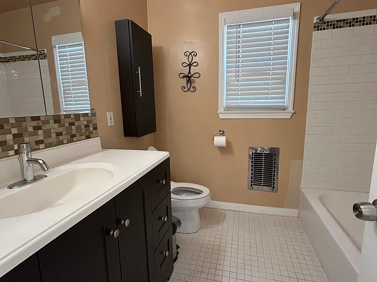 12540 Barbara Ann St — Photo 8