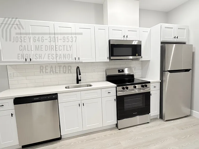 168-170 Fair St #10 — Photo 1