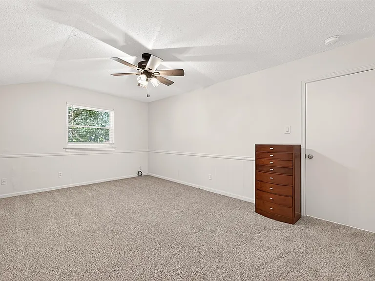 10602 Longmont Dr — Photo 40