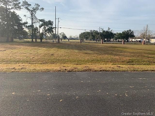 1st image of 6681 Foxwood Dr
