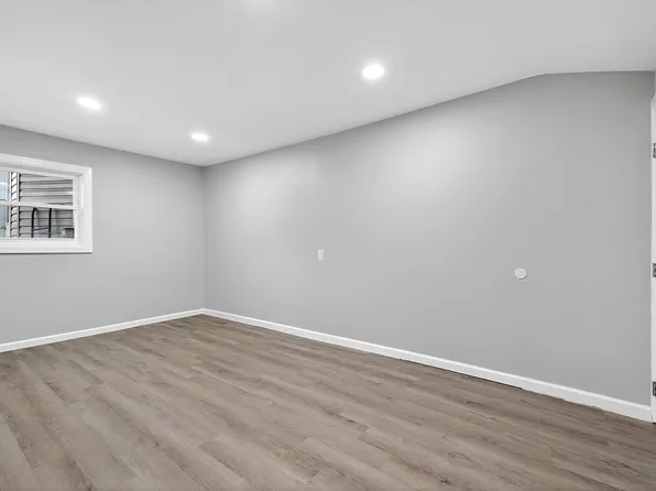 71 East 22nd Street image 11 of 25