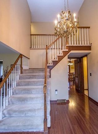 3rd image of 16990 Deerfield Dr